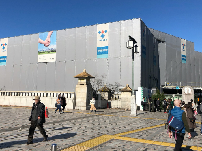 建設が進む新しい原宿駅舎